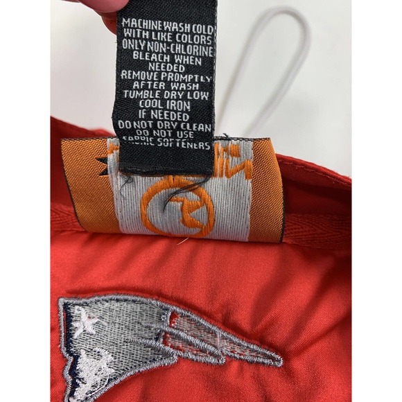New England Patriots Shirt Mens Small XGrain Red Short Sleeve Sports Pockets - Picture 5 of 16